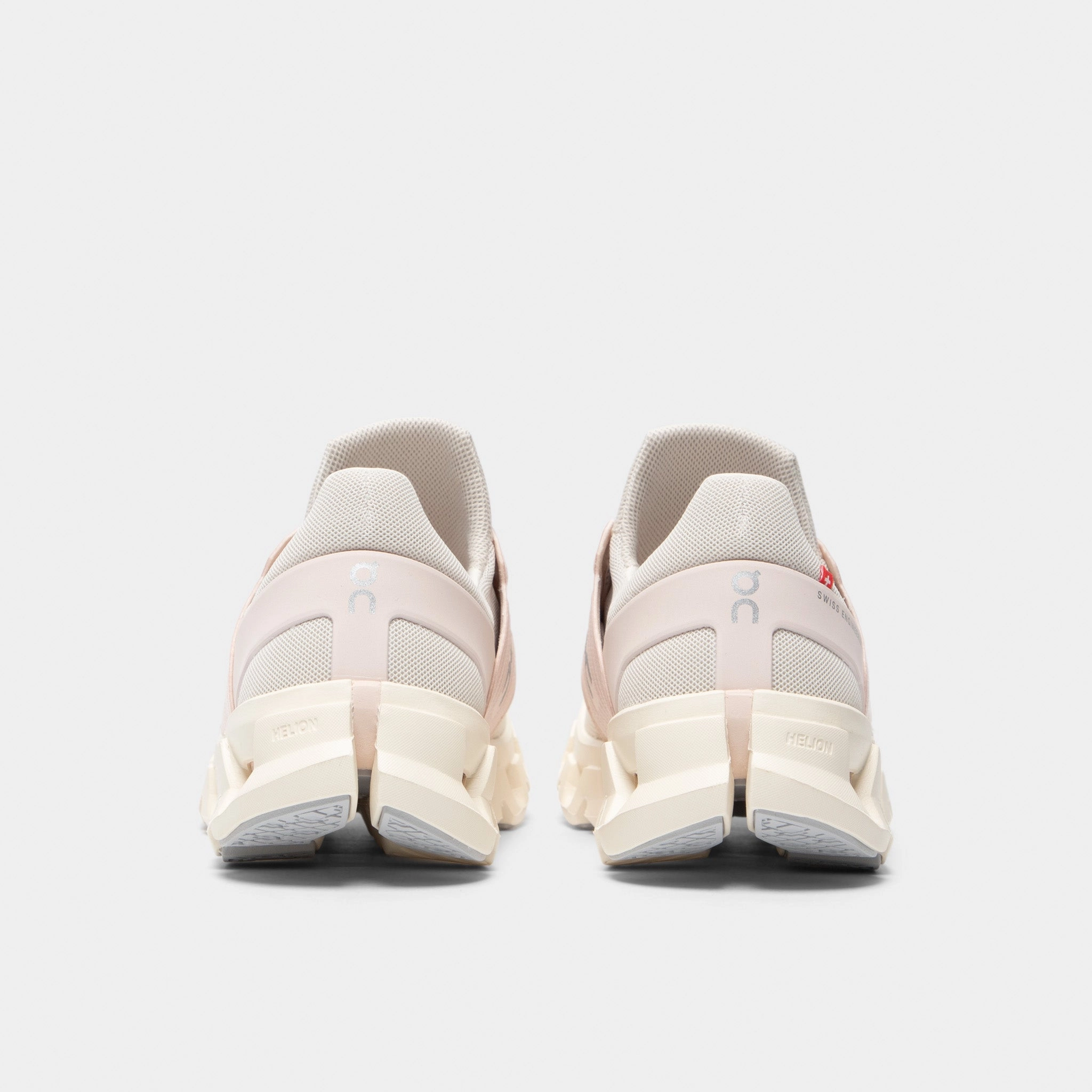 On Women's Cloudswift 4 Dew / Shell