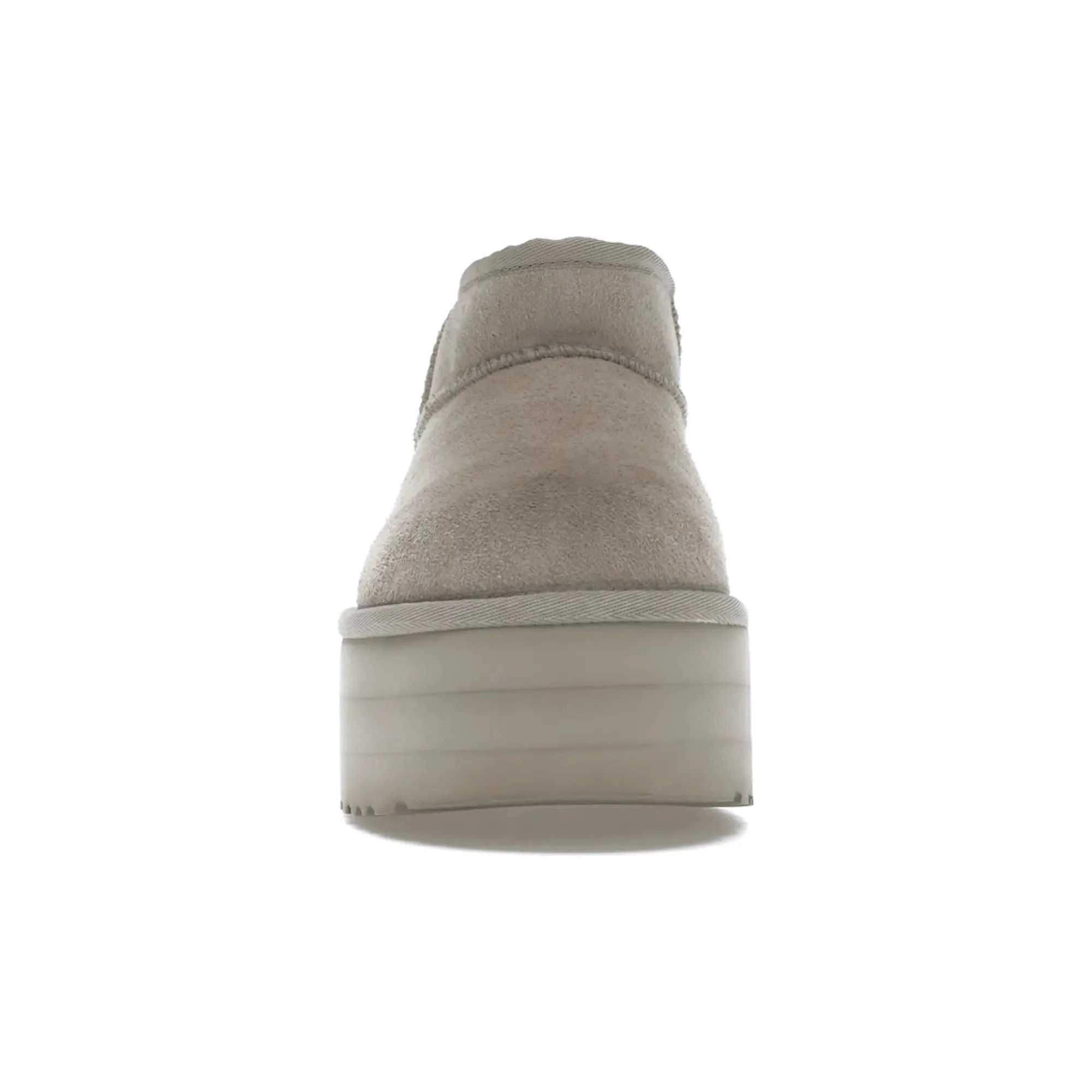 UGG Classic Ultra Mini Platform Goat (W)